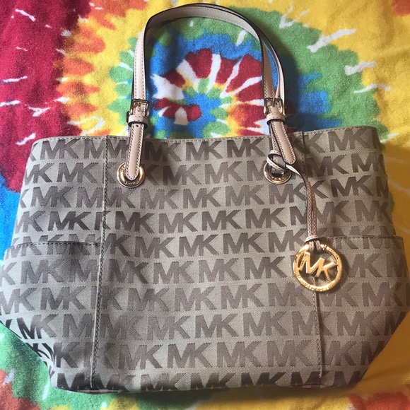 Michael Kors Handbags - Michael Kors purse